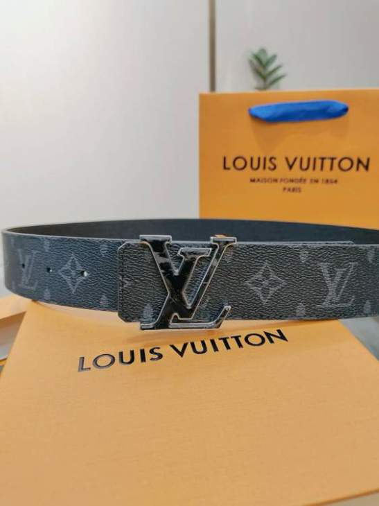 Picture of Louis Vuitton Belts _SKUfw195033881fw
